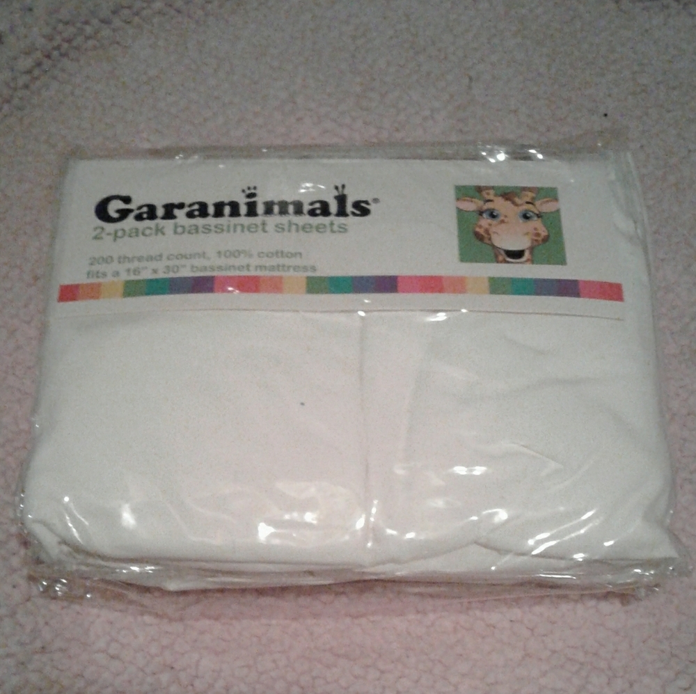 New 2 pack bassinet sheets